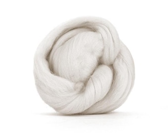 Merino wool roving for spinning Pearl needle felting wool Spinning fiber Wet felting fiber Off white Merino top