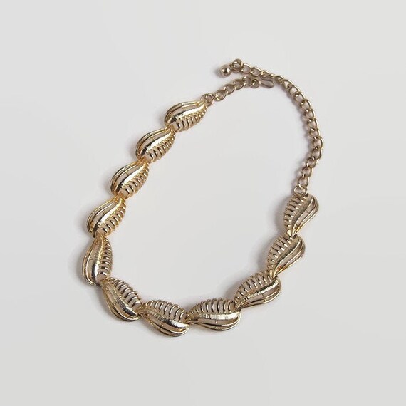Coro gold chunky chain necklace Gold leaf necklace