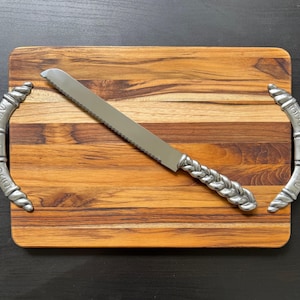 Bundle: Two Handle Challah Board with Challah Knife