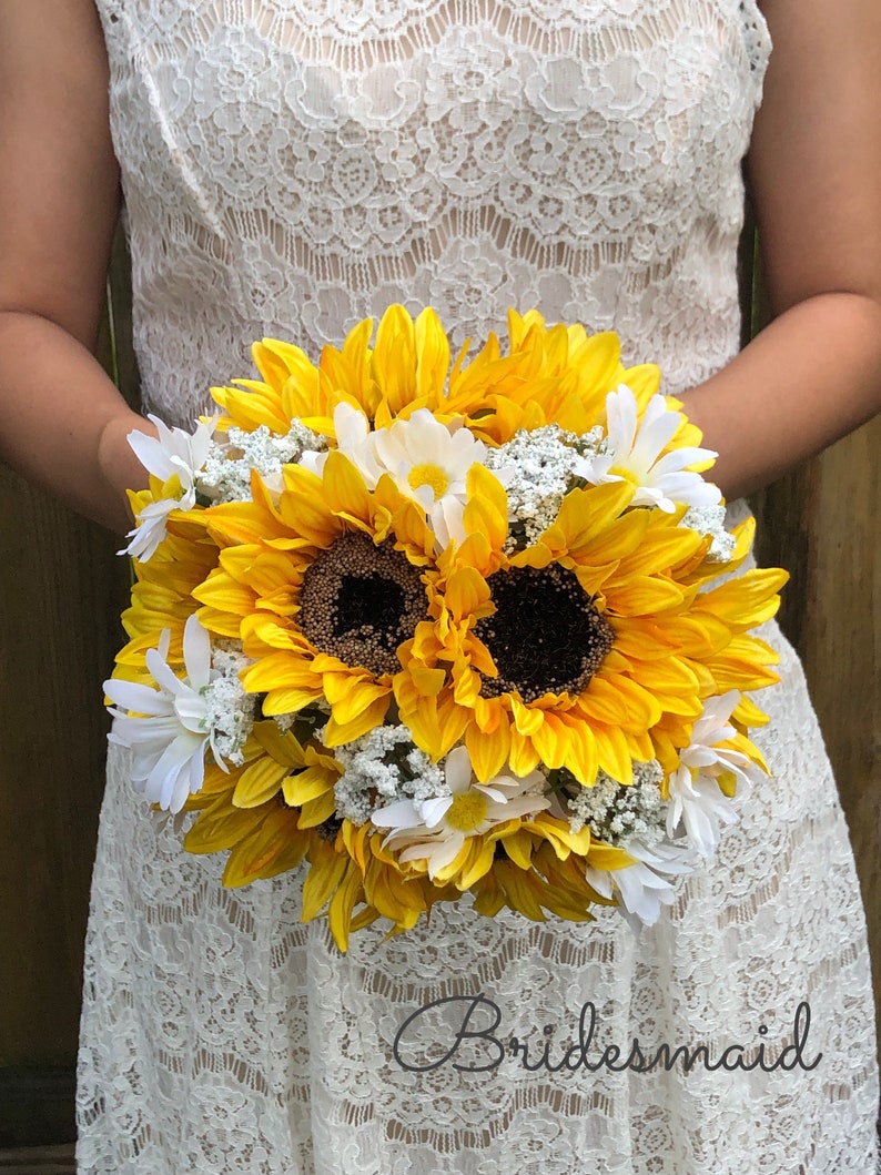 Yellow sunflowers Twine handle Burlap wedding Country wedding Budget Bouquets Spring Wedding Summer Wedding Fall Wedding