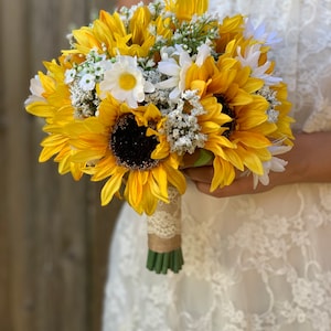 Sunflowers and Daisies Bouquet Bride Bouquet Sunflower Wedding - Etsy