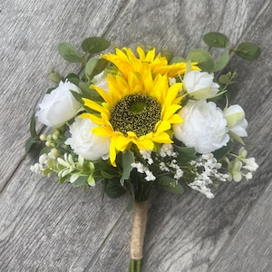 Girasoles y peonías blancas Ramo Peonías Ramo Otoño Boda Primavera Boda Verano Boda Rústica País Boda Sunflowet Ramo