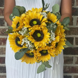 Sunflower Bridal Bouquet Sunflower wedding Fall wedding Sunflower bouquet