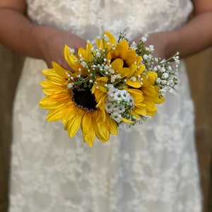 Sunflowers and babys breath bouquet Flower girl bouquet Sunflowers wedding Sunflowers bouquet Flower girls image 3