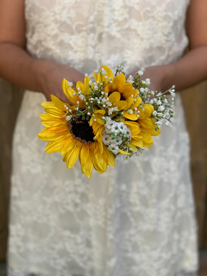 Sunflowers and babys breath bouquet Flower girl bouquet Sunflowers wedding Sunflowers bouquet Flower girls image 3