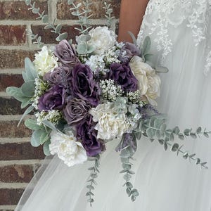 Bride Purple Boho Wisteria Bouquet Purple and Light Purple Bouquet Bride bouquets Purple wedding Purple Bridal Bouquet Plum Weddings