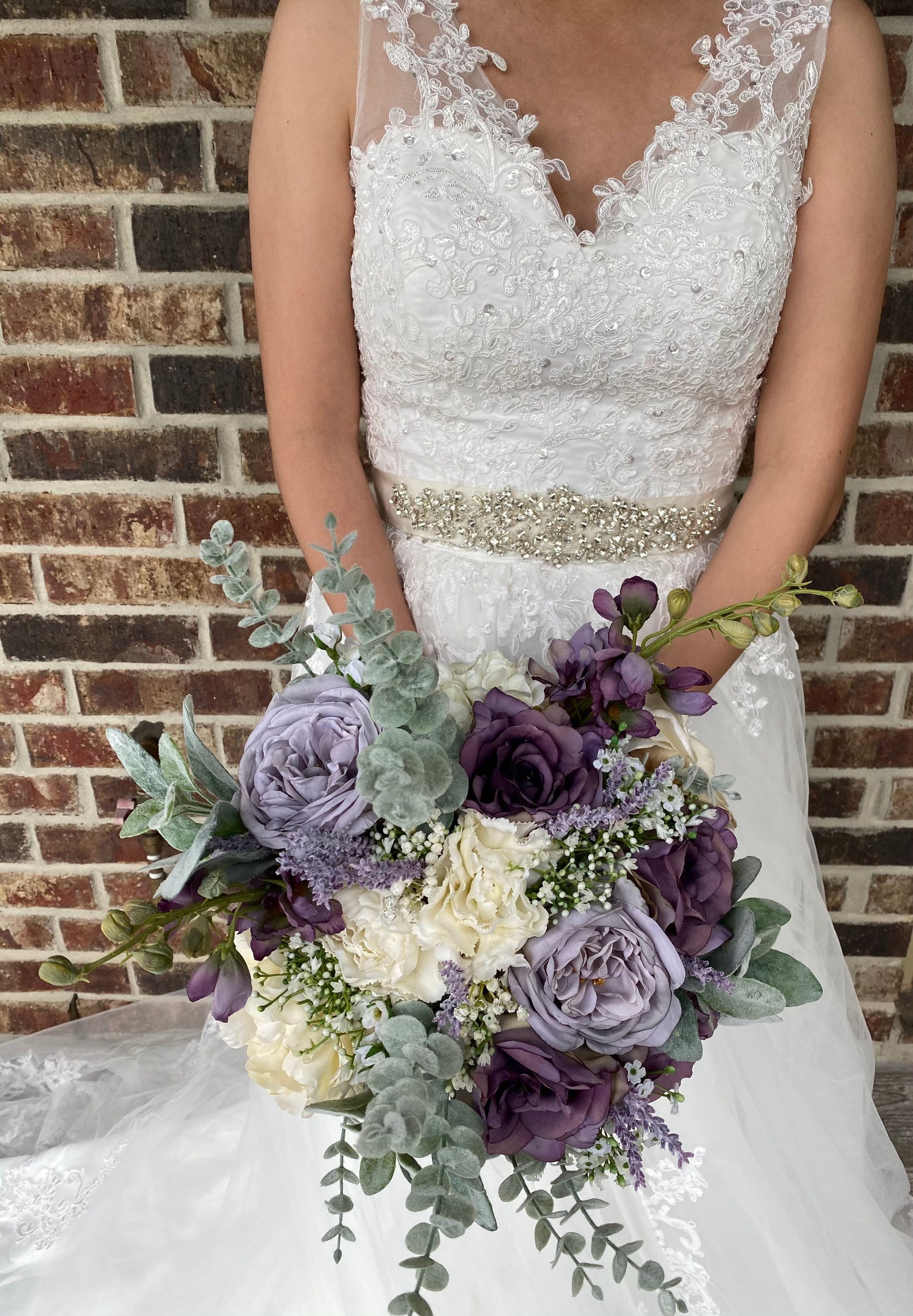 wisteria bouquet for weddings