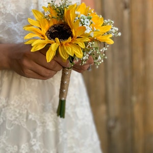 Sunflowers and babys breath bouquet Flower girl bouquet Sunflowers wedding Sunflowers bouquet Flower girls image 5