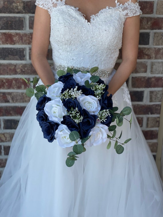 Navy Blue and White Roses Roses Navy Blue Wedding Navy Blue and