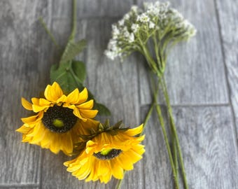 Sunflower & Baby's Breath Stem: Cake or Centerpiece Flowers