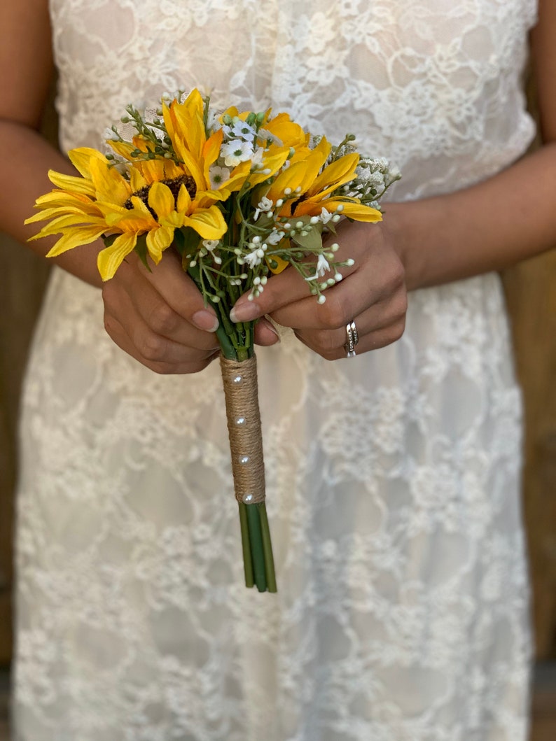 Sunflowers and babys breath bouquet Flower girl bouquet Sunflowers wedding Sunflowers bouquet Flower girls image 2