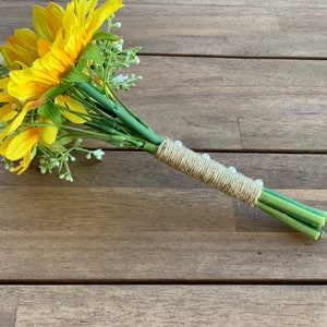 Sunflowers and babys breath bouquet Flower girl bouquet Sunflowers wedding Sunflowers bouquet Flower girls image 6