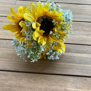 Sunflowers and babys breath bouquet Flower girl bouquet Sunflowers wedding Sunflowers bouquet Flower girls image 4