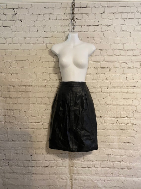 Vintage 90’s/Y2K Black Genuine Leather Skirt