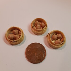 1:12 SCALE steamed dumplings in bamboo container