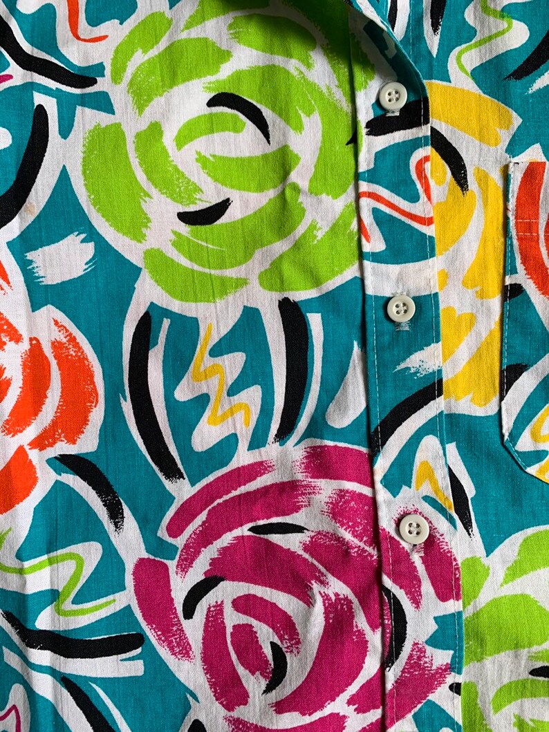 Super Cool Vintage Colorful Button Up shirt