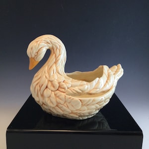 Vintage ceramic Arnel’s hen planter