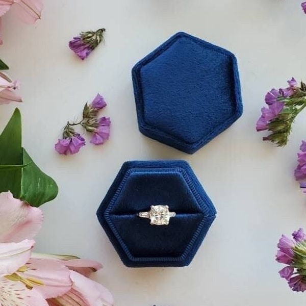 17 Colors | Velvet Ring Box, Single Slot, Engagement Ring & Wedding Set Elegant Keepsake Box, Bridal Photo Detail Props, Ring Bearer Gift