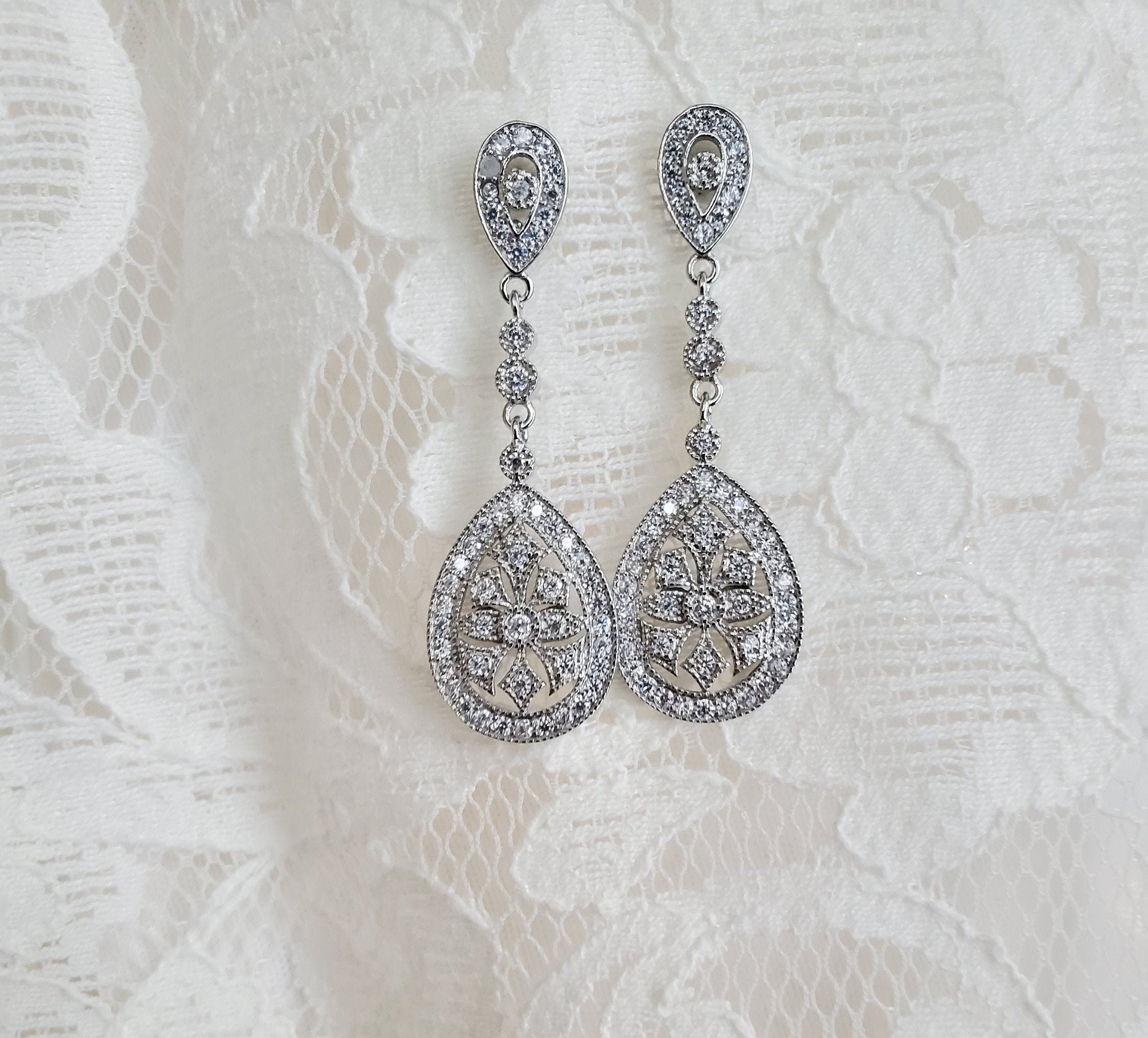 CEDARWOOD | Crystal bridal earrings
