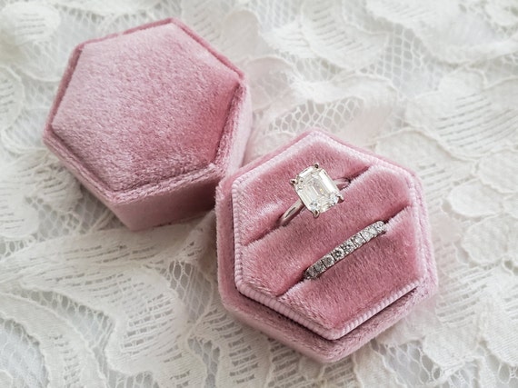 Cute Velvet Ring Box Classical Ring Bearer Case Jewelry Gift Box - Hivory