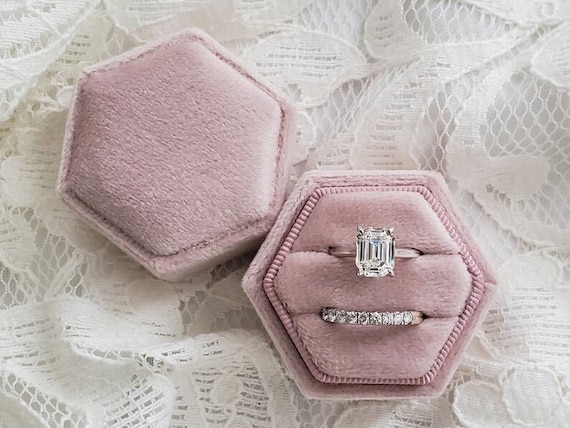 Amazon.com: iSuperb Pink Velvet Ring Box Proposal Jewelry Gift Box Couple Engagement  Ring Boxes Cute Ring Gift Case for Wedding Christmas Anniversary (Bracelets  Box) : Clothing, Shoes & Jewelry