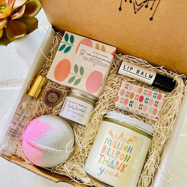 Thank You Spa Gift Box | Soy Candle, Bath Bomb & Artisan Soap