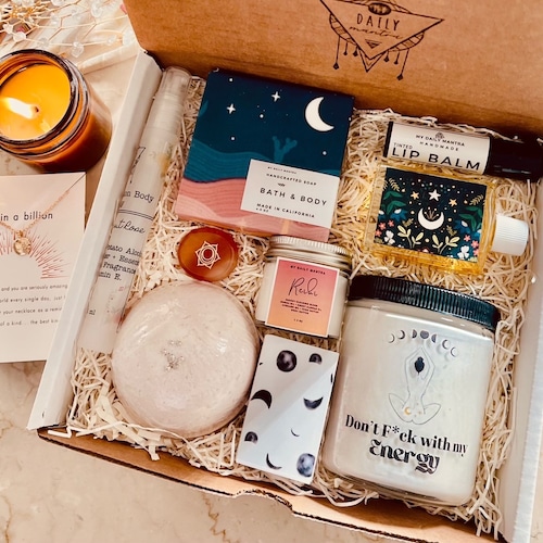 Energy Spa Gift Box – Self-Care Package with Soy Candle & Artisan Soap