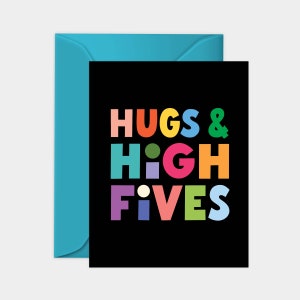 Cartes de vœux Hugs et High Fives pour un ami, carte de vœux de félicitations colorée et colorée pour les enfants, carte de vœux en lettres de main pour l’anniversaire
