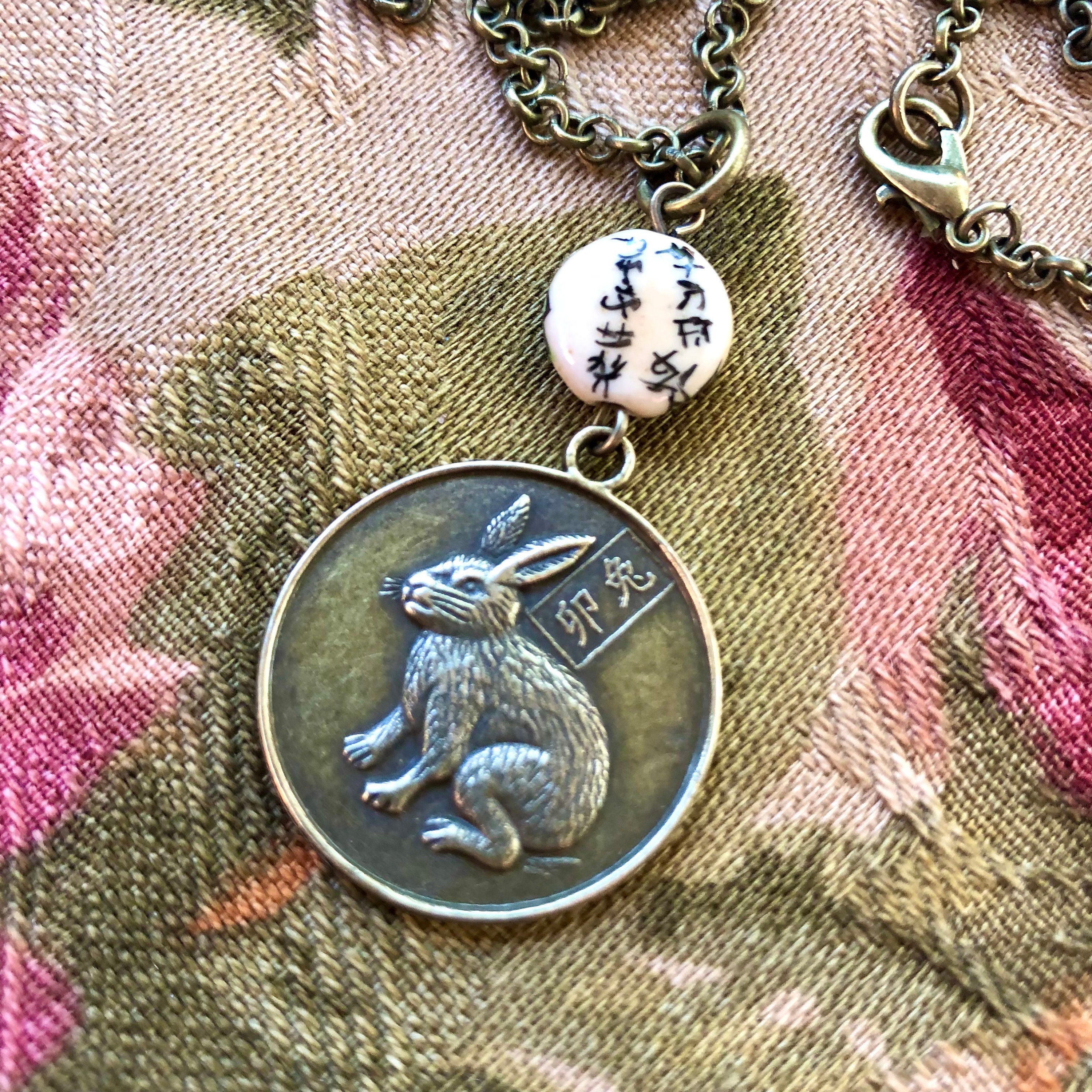 2023 - Year of the Rabbit - 兔 (tù) - Chinese Zodiac - Rabbit Necklace ...