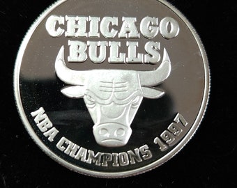 1997  Chicago  Bulls NBA  Champions  1 ounce 999 Silver Coins - Limited Edition! Serial # 4061 Regular 99    Includes capsule -   lot # 59