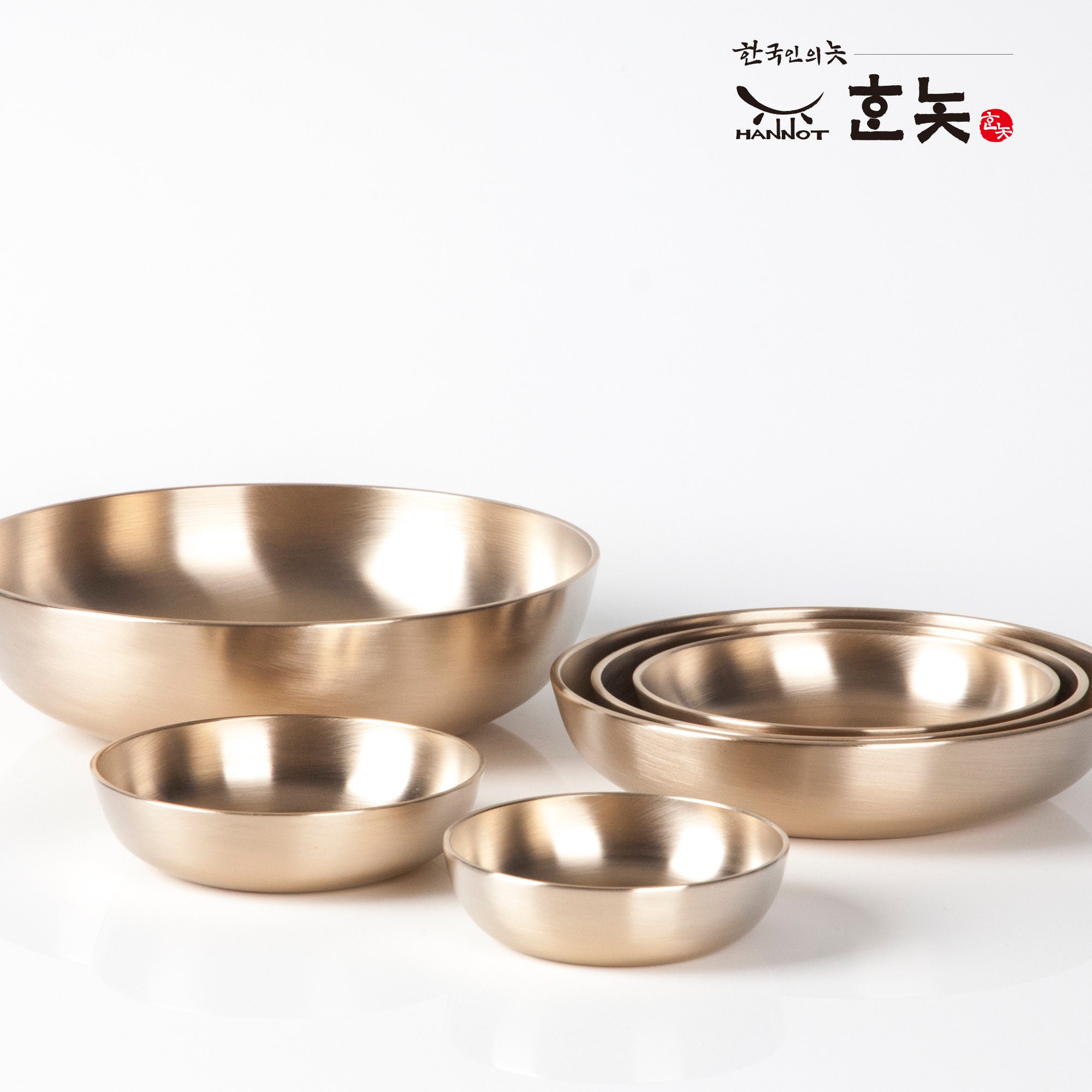 Korean Bangjja Yugi Goryo Dinnerwares by Artisan Kyung-Su Kim Korean Bangjja Yugi Goryo Dinnerwares by Artisan Kyung-Su Kim