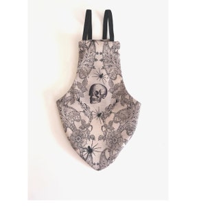 SKULLS & LACE Pigeon Pants