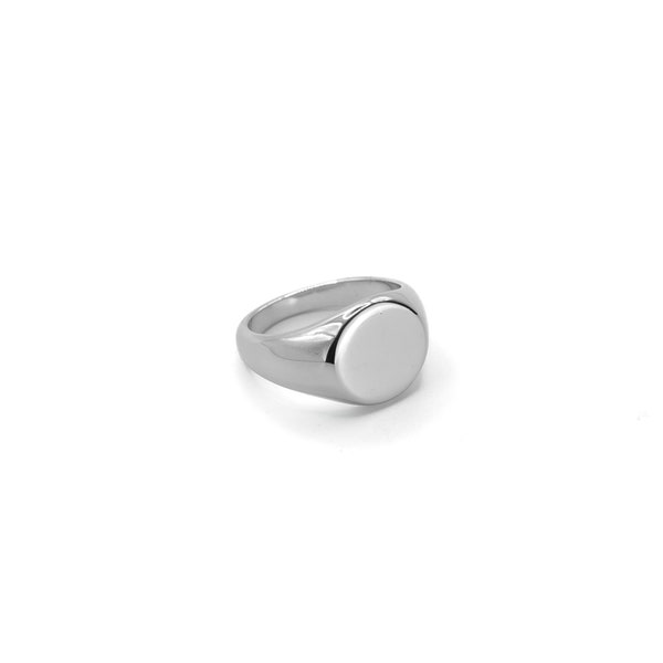 THE CIRCLE SIGNET • 316L Stainless Steel • Medical Grade Steel • Oval Pinky Signet Ring • Hip Hop Style • Small Ring • Minimalist Pinky Ring