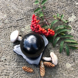 Shungite spheres with stand 5, 6, 7, 8, 10 cm, Shungit, Karelia, Russia, Shungite, Stone Crystals, Healing Stone Sphere, Stone Sphere