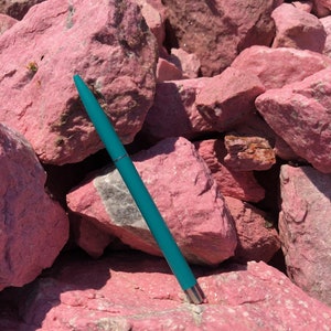 Thulite, pink, 0.9 kg (22.17 Euro/kg) beautiful rarity from Norway