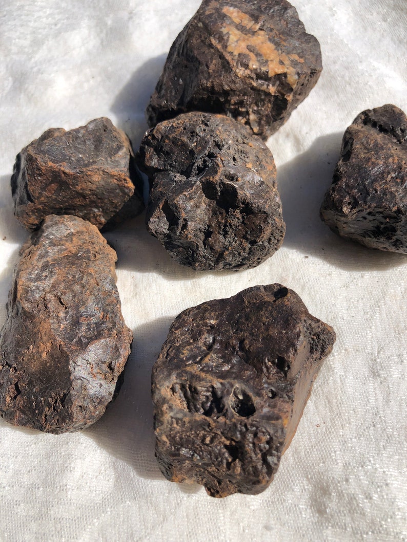 Tsesit, 0.9 kg (17.72 Euro/kg), desert varnish from Namibia, desert stone image 3