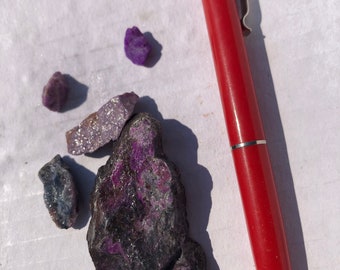 Sugilite, 50 g, gemstone quality, beautiful coarse purple pieces, good for grinding