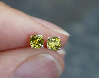 Natural Green Tourmaline Sterling Silver 4mm Round Stud Earrings Gift Boxed