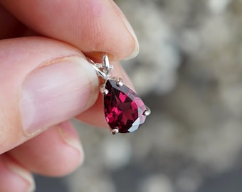 Natural Rhodolite Garnet Pear Teardrop 2 Carat 925 Sterling Silver Pendant Necklace Gift Boxed