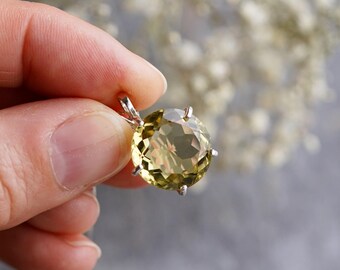 Lemon Quartz Round Shaped 925 Sterling Silver Pendant Necklace Gift Boxed