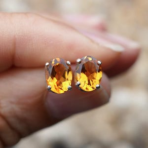Natuurlijke madeiracitrien 925 sterlingzilveren oorknopjes ovaal 8 x 6 mm in geschenkverpakking