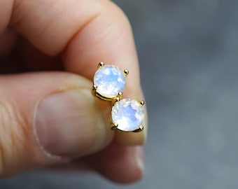 18k Gold Vermeil Round Faceted Rainbow Moonstone Stud Earrings Gift Boxed