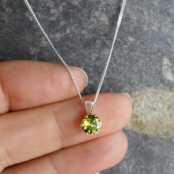 Natural Peridot 925 Sterling Silver 6mm Round Pendant Necklace