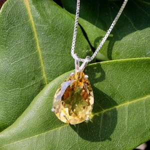 Collier pendentif en argent sterling 925 avec citrine facettée en forme de poire, coffret cadeau