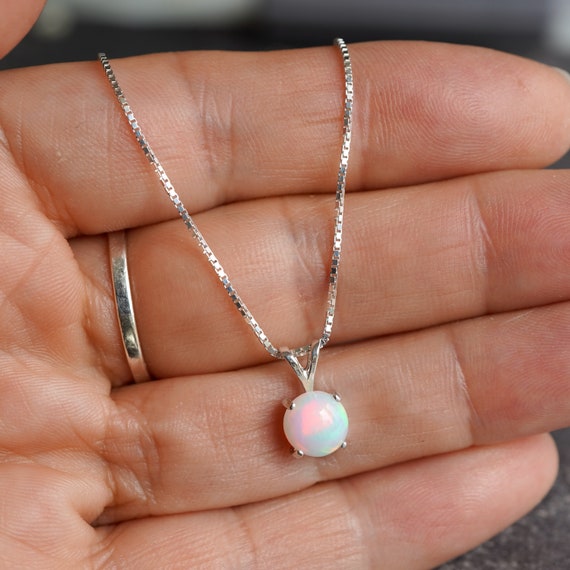 Collana con ciondolo in pietra opale di fuoco rotondo piccolo femminile carino, regalo di gioielli da sposa color argento vintage per le donne  36