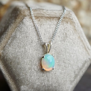 Dainty Ethiopian Welo Opal 8x6mm Oval 925 Sterling Silver Pendant Necklace Layering Jewellery Gift Natural Opal Necklace