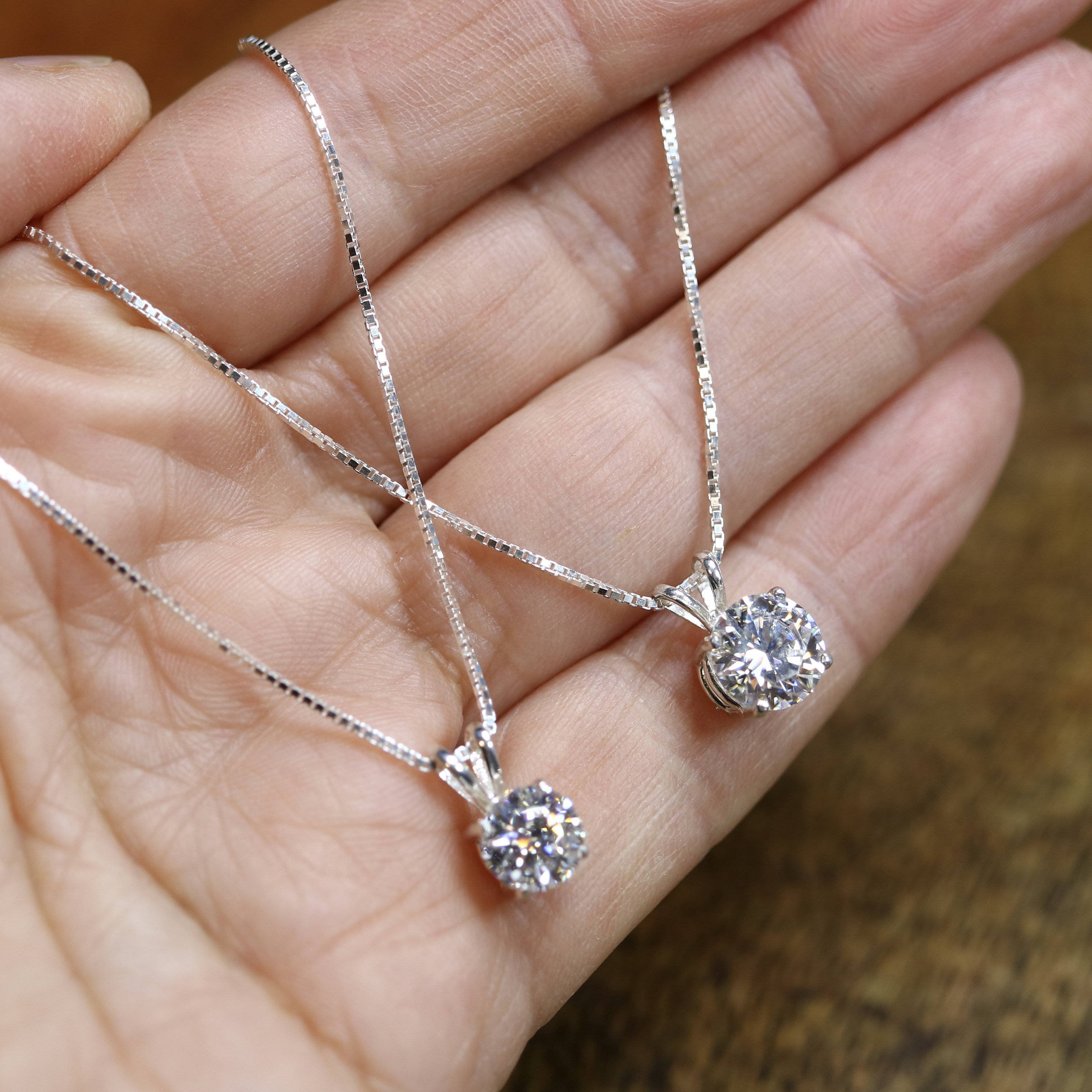 ネックレス・ペンダント TATIANA Silver 925 moissanite 1 carat necklaceDN0002 1706925 Moissanite 925 Sterling Silver Solitaire Pendant Necklace