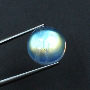 Natural Rainbow Gemstone Round Shape Moonstone Rainbow Fire Cabochon Loose Stone White Labradorite 10.3x10.3x5mm, Semi Precious Gemstone