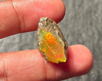 Opal Oil Raw Stone Unpolished Rough, Loose Gemstone Fire Raw Opal, Ethiopian Opal Healing Crystal Rough Stone 23x14x8 MM