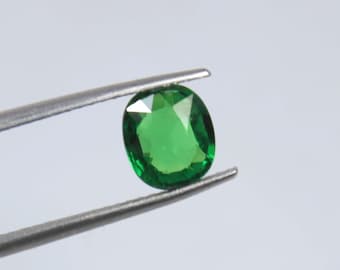 Oval Tsavorite Gemstone, Vivid Green Garnet, Loose Stone (1.50 Crt)